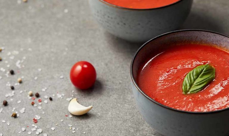 Bol de Gaspacho froid.