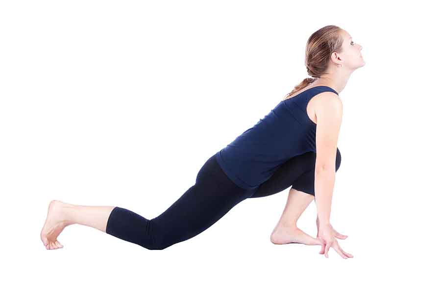 La fente, posture de Yoga.